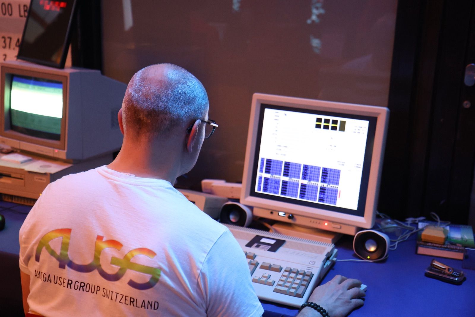 Amiga 500 mit Checkmate Monitor und dem AUGS Mitglied Marcel
